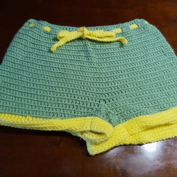 BEACH SHORTS (MED). - Picture 2 of 7